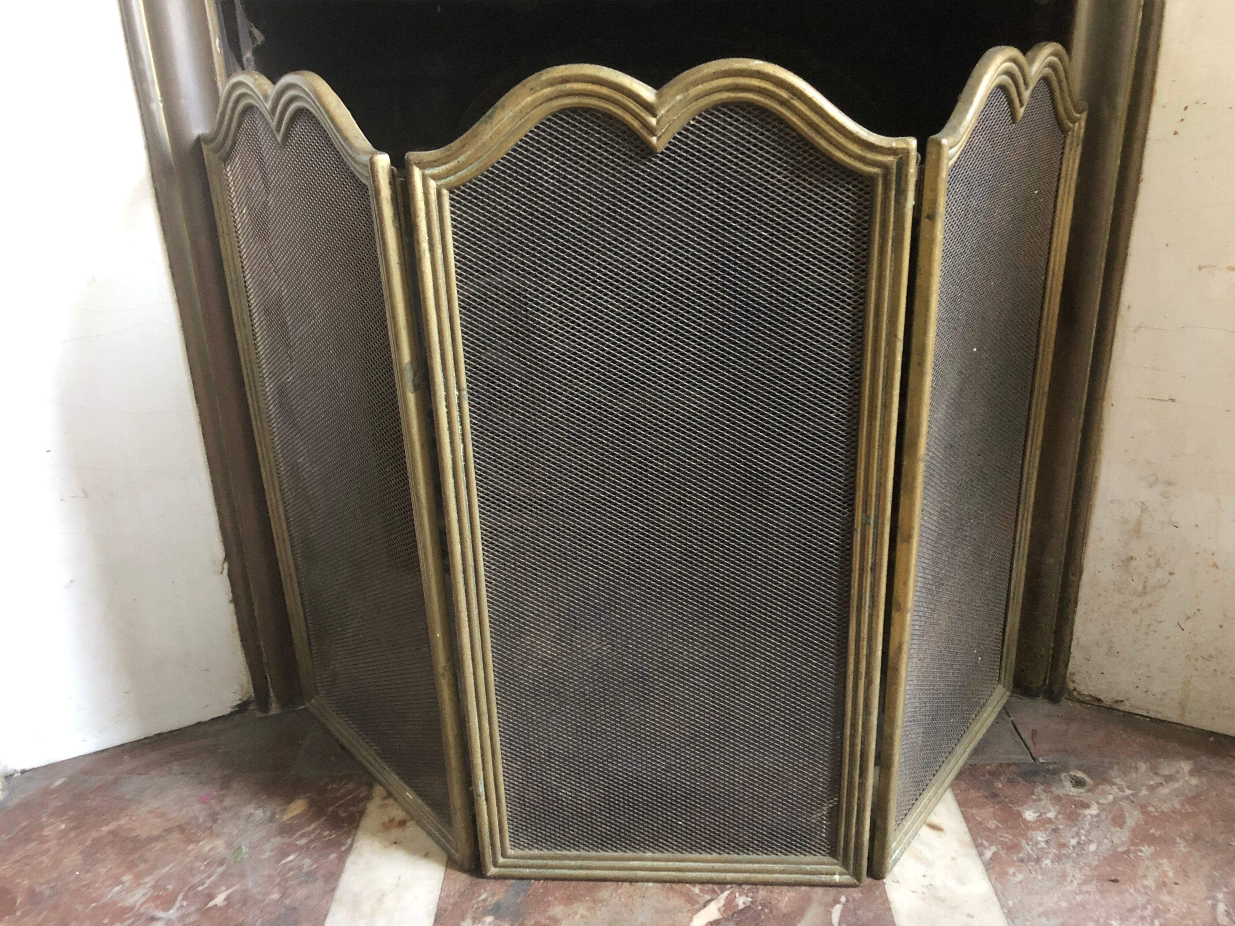 Firewall, fireplace accessory