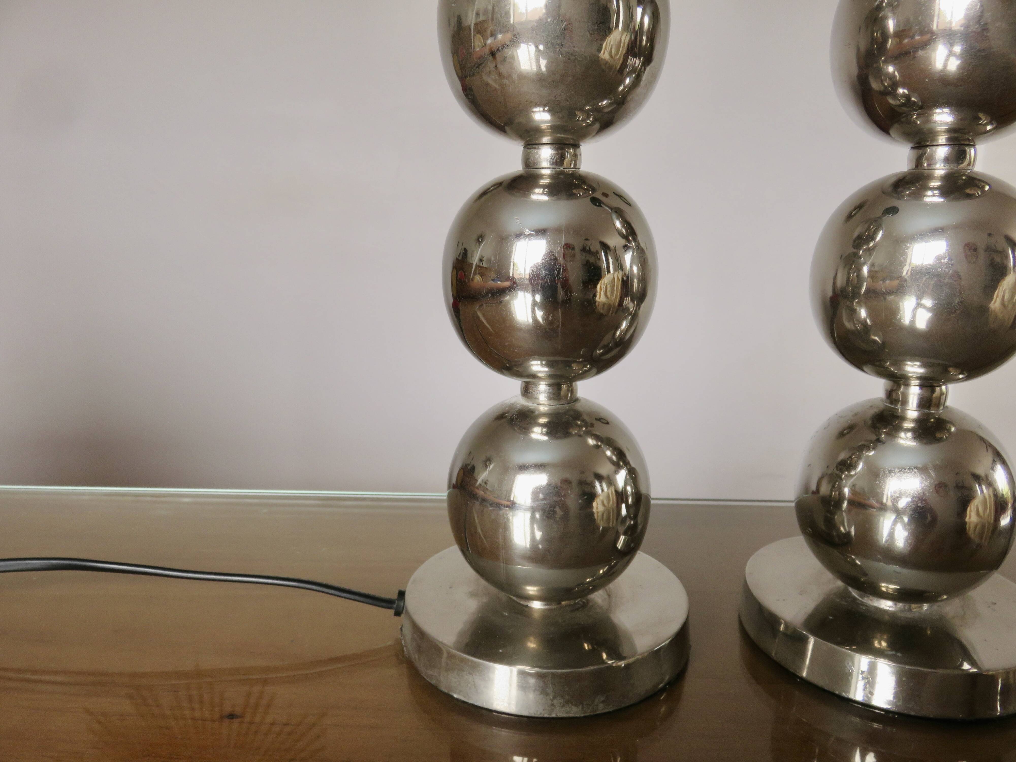 Paire de lampes en métal chromé années 70