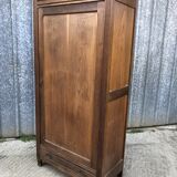 Parisian Bonnetiere wardrobe from the 1900s in solid chestnut.