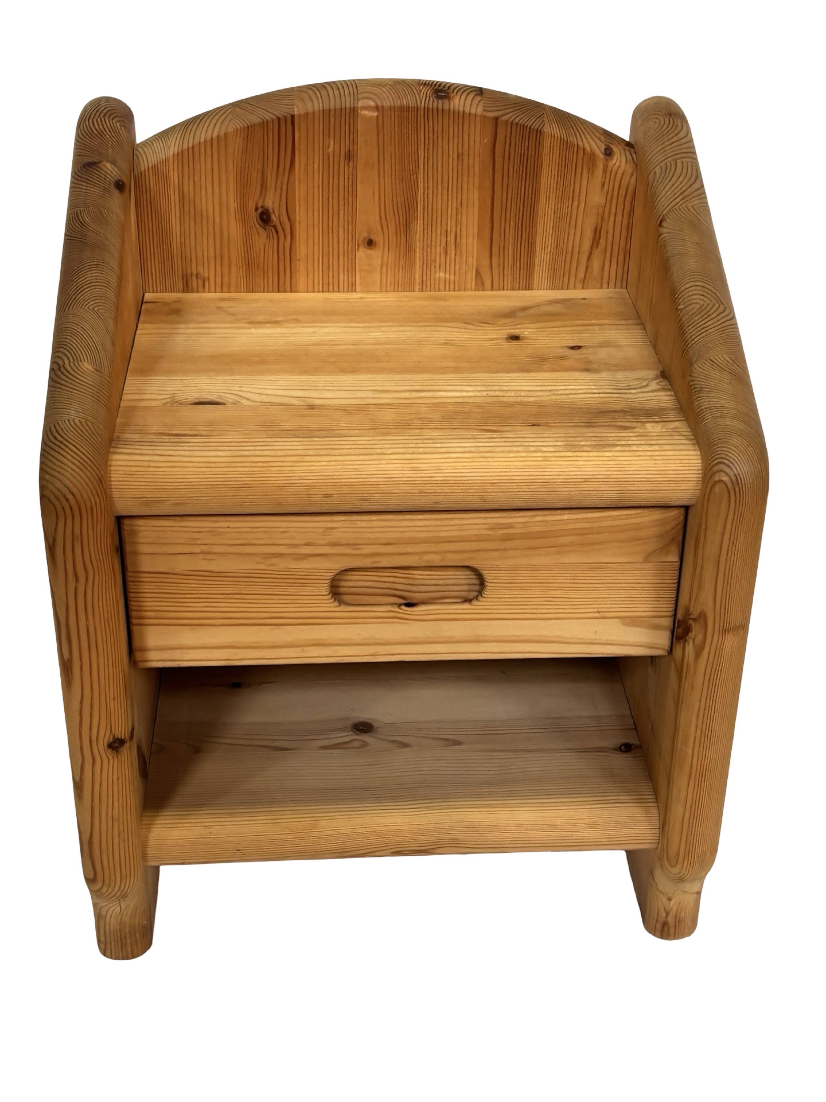 Vintage set of two pine wood bedside tables