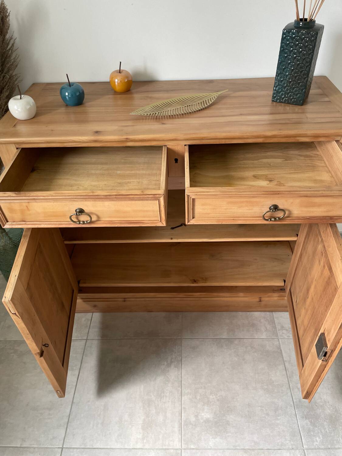 Old Parisian style buffet