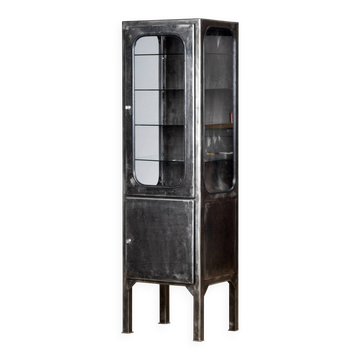 Cabinet médical vintage, années 1970