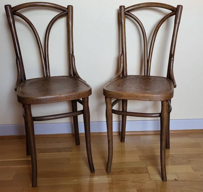 Set of 2 J & J Kohn chairs