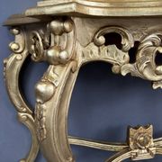 Console dorée sculptée, XXème siècle