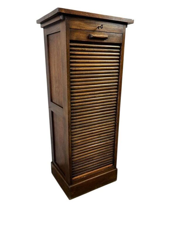 Armoire d'archives vintage en bois / armoire à rideau