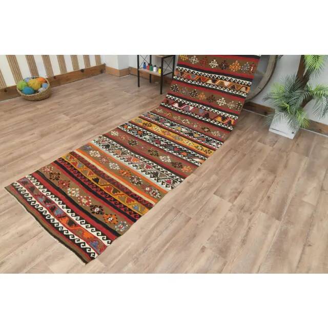 Tapis Kilim coloré en laine et coton fait main turc vintage des années 1970 98x405