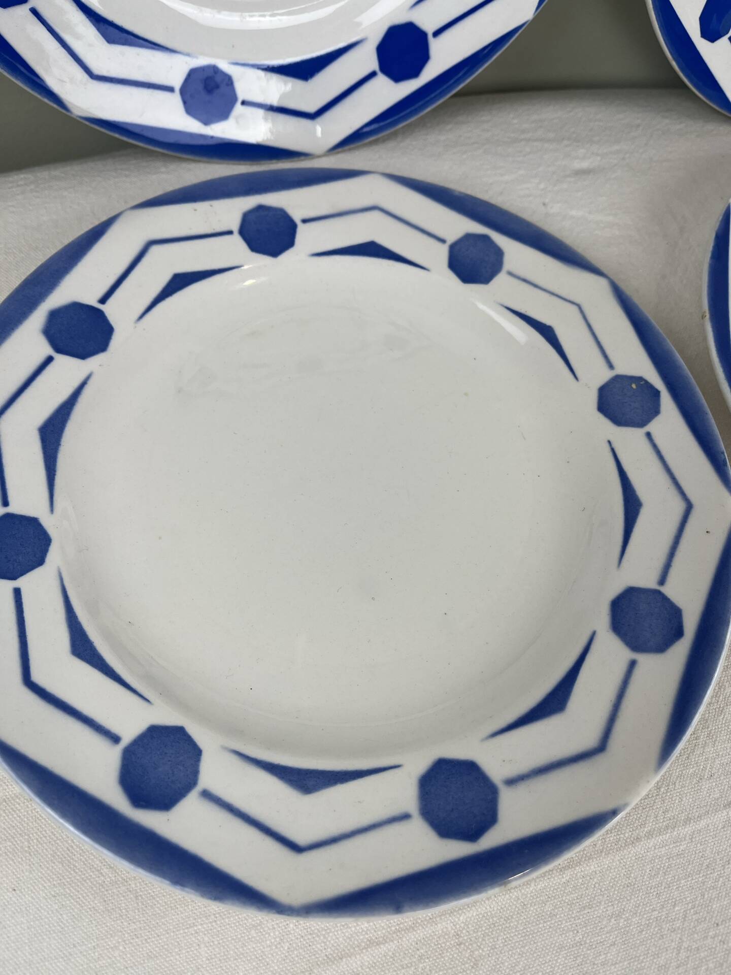 4 assiettes anciennes art déco