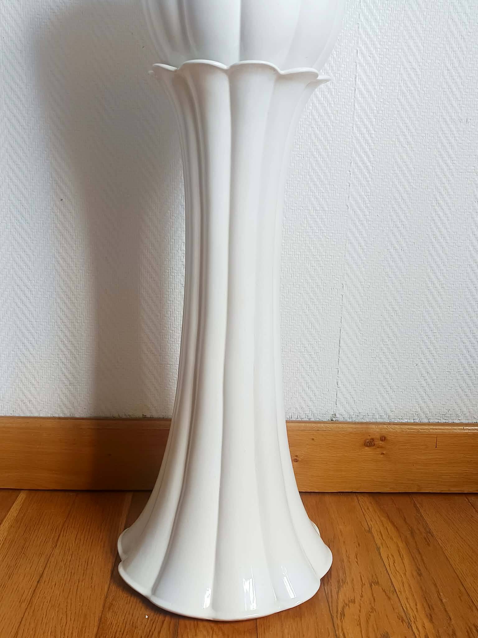 Planter pot on stand in earthenware, vintage Italy