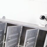 Industrial furnishings in riveted aluminium