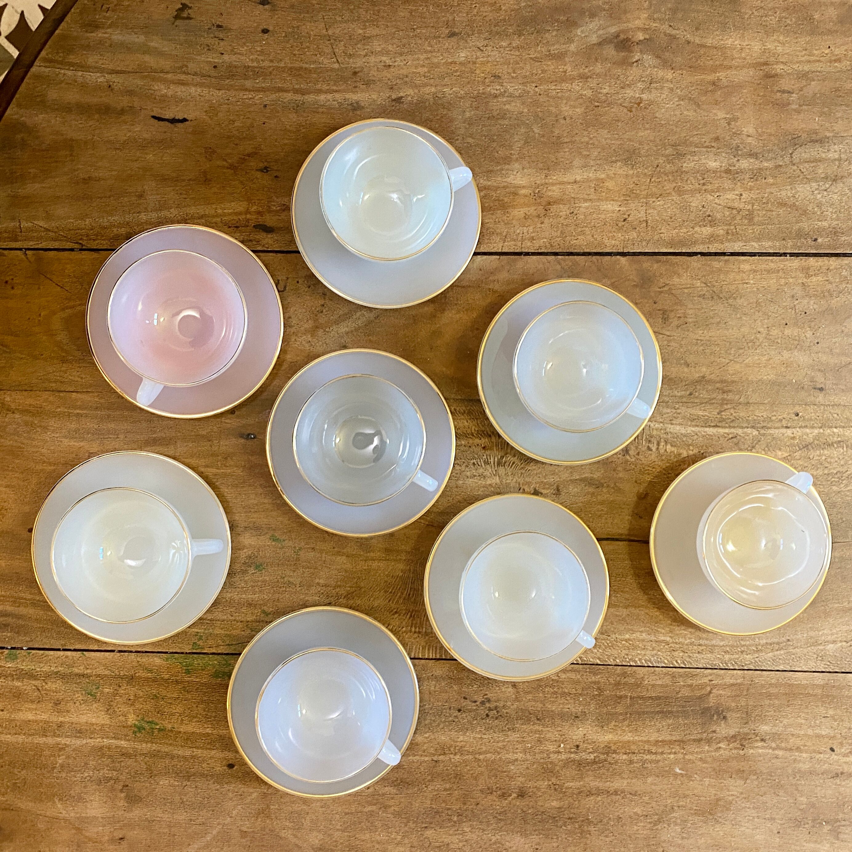 Set of 8 vintage cups and subcups, pastel Arcopal