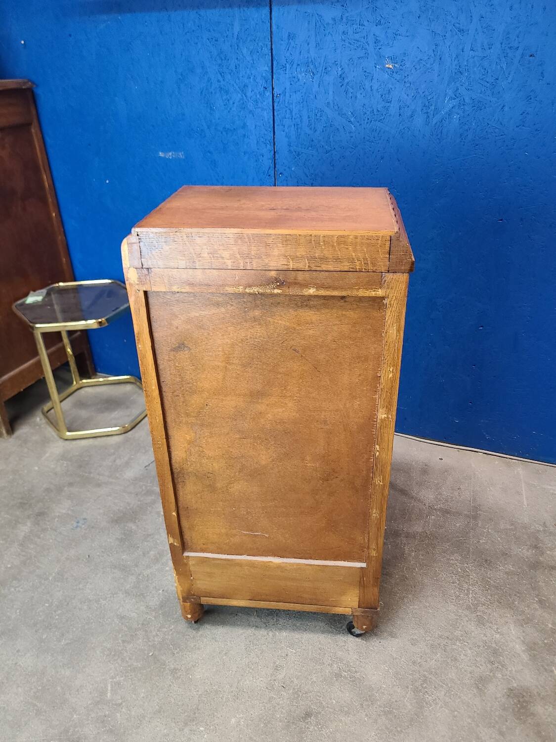 Art Deco serving trolley, cupboard on wheels in light wood.