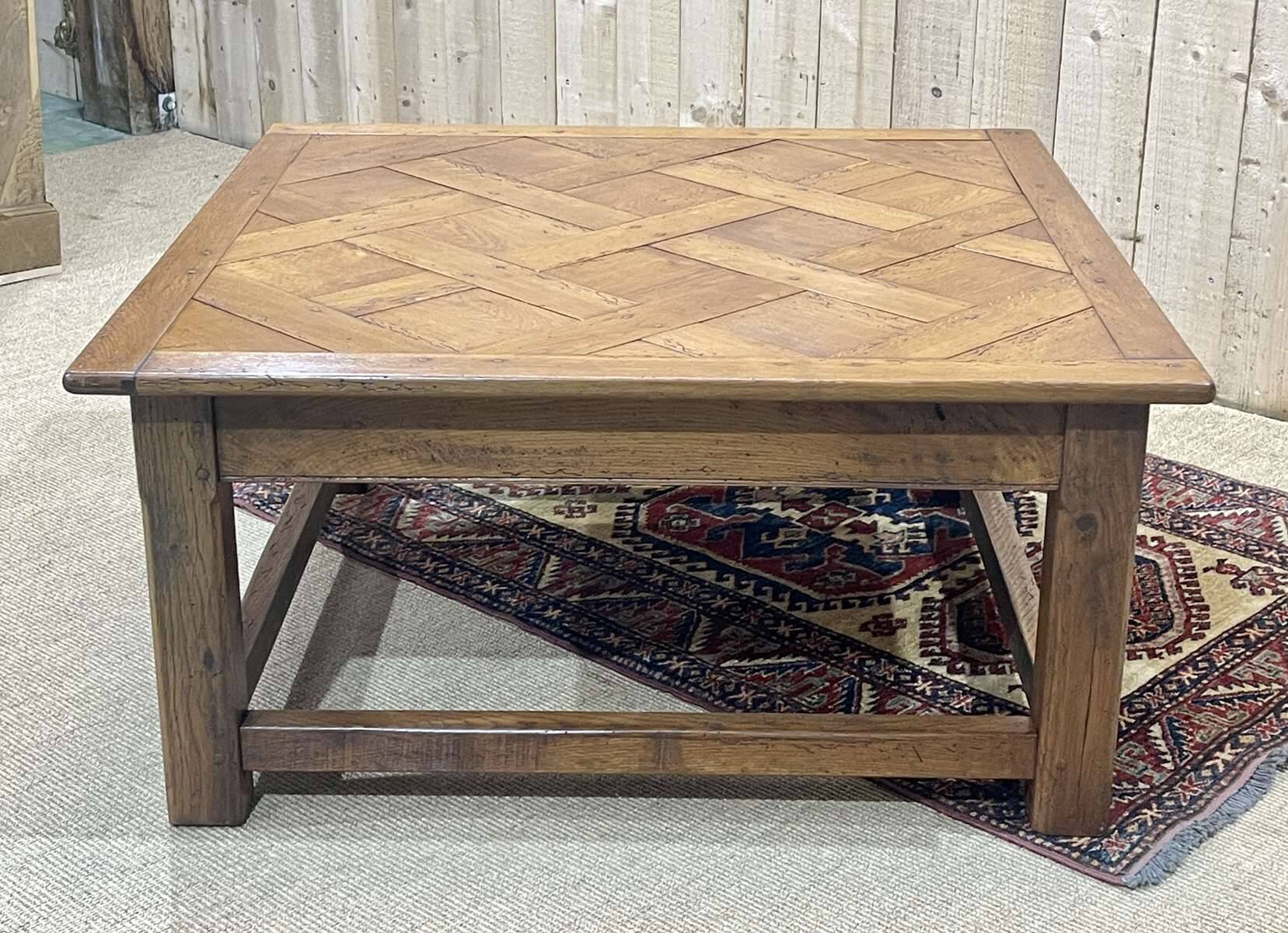 Table basse en chêne des années 1950