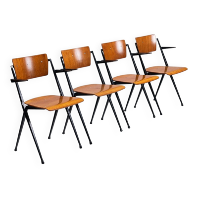 4 chaises de salle à manger Pyramid de Wim Rietveld Ahrend de Cirkel Pays-Bas 1960