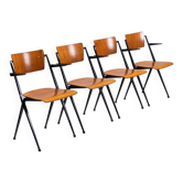 4 chaises de salle à manger Pyramid de Wim Rietveld Ahrend de Cirkel Pays-Bas 1960