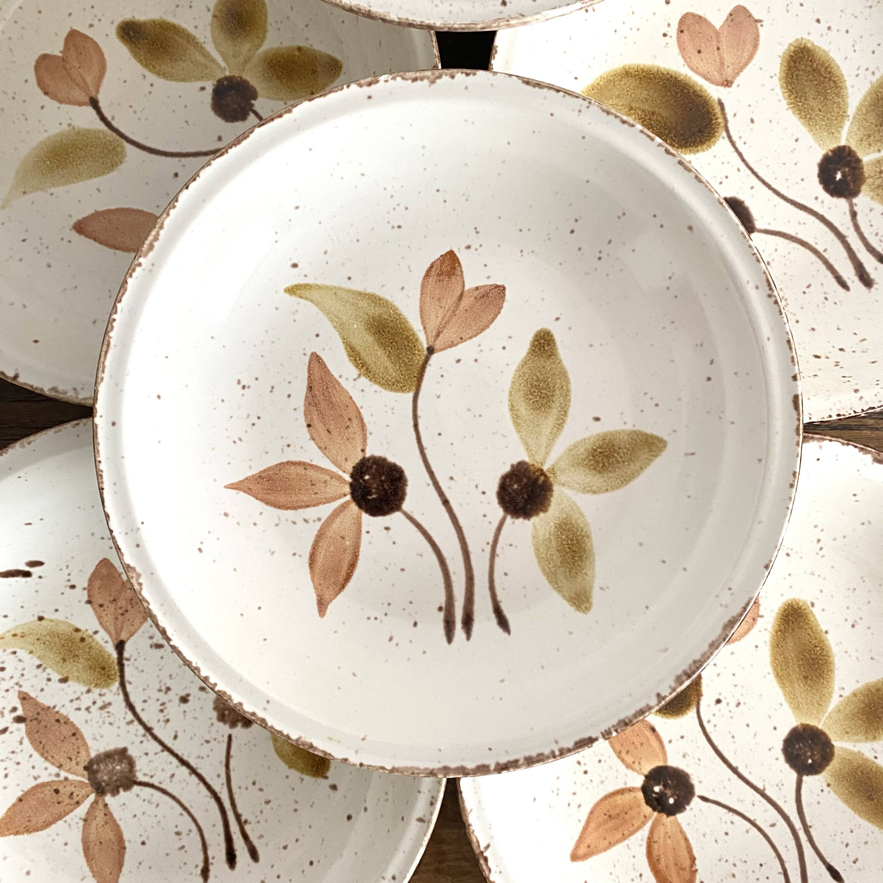 Gien deep plates, floral decoration, 70s
