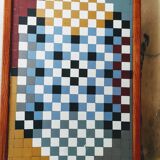 Small table checkered