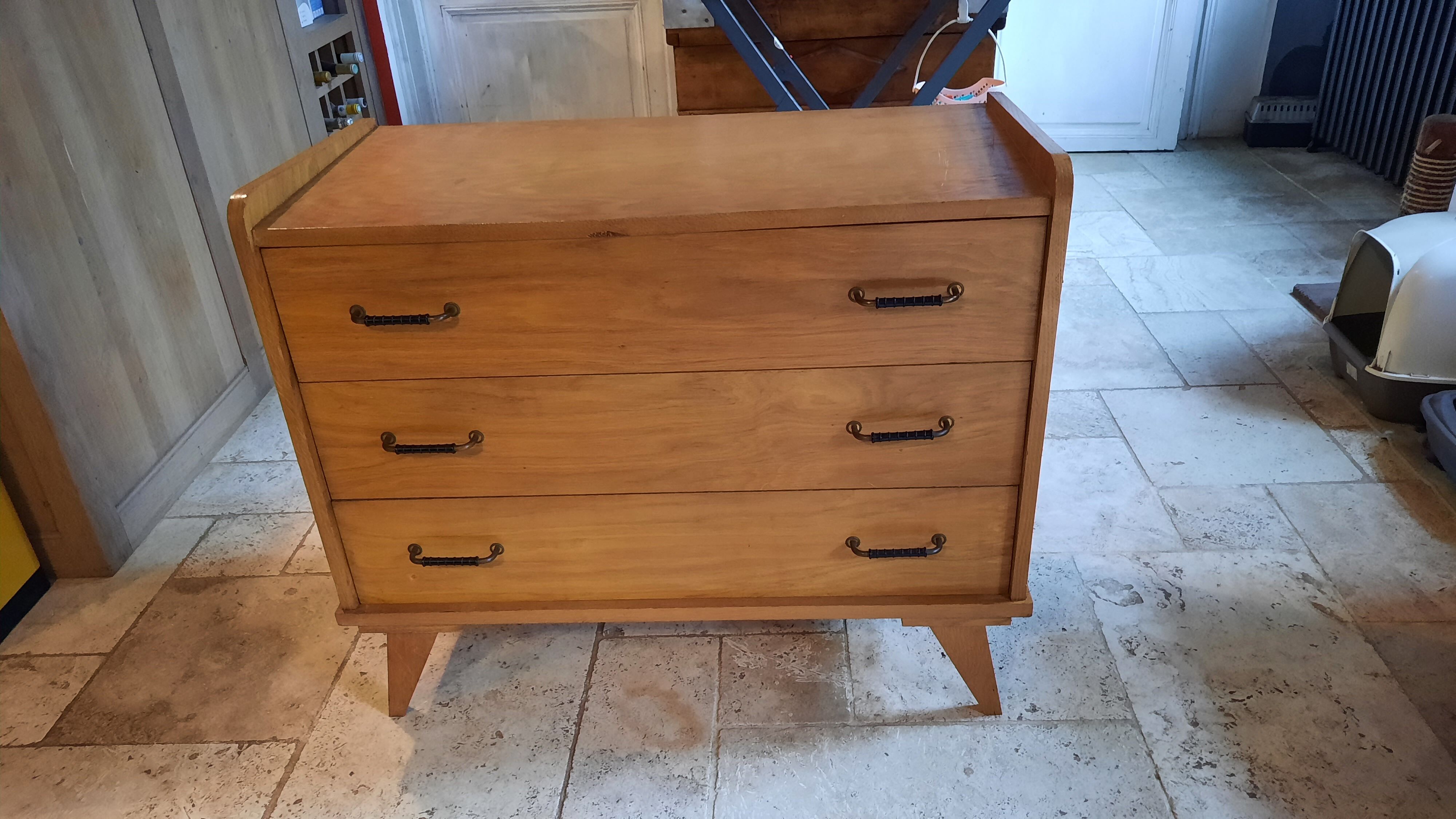 Compass foot dresser