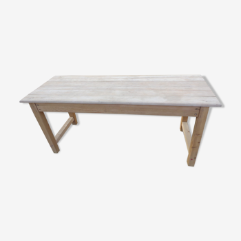 Table de ferme brute