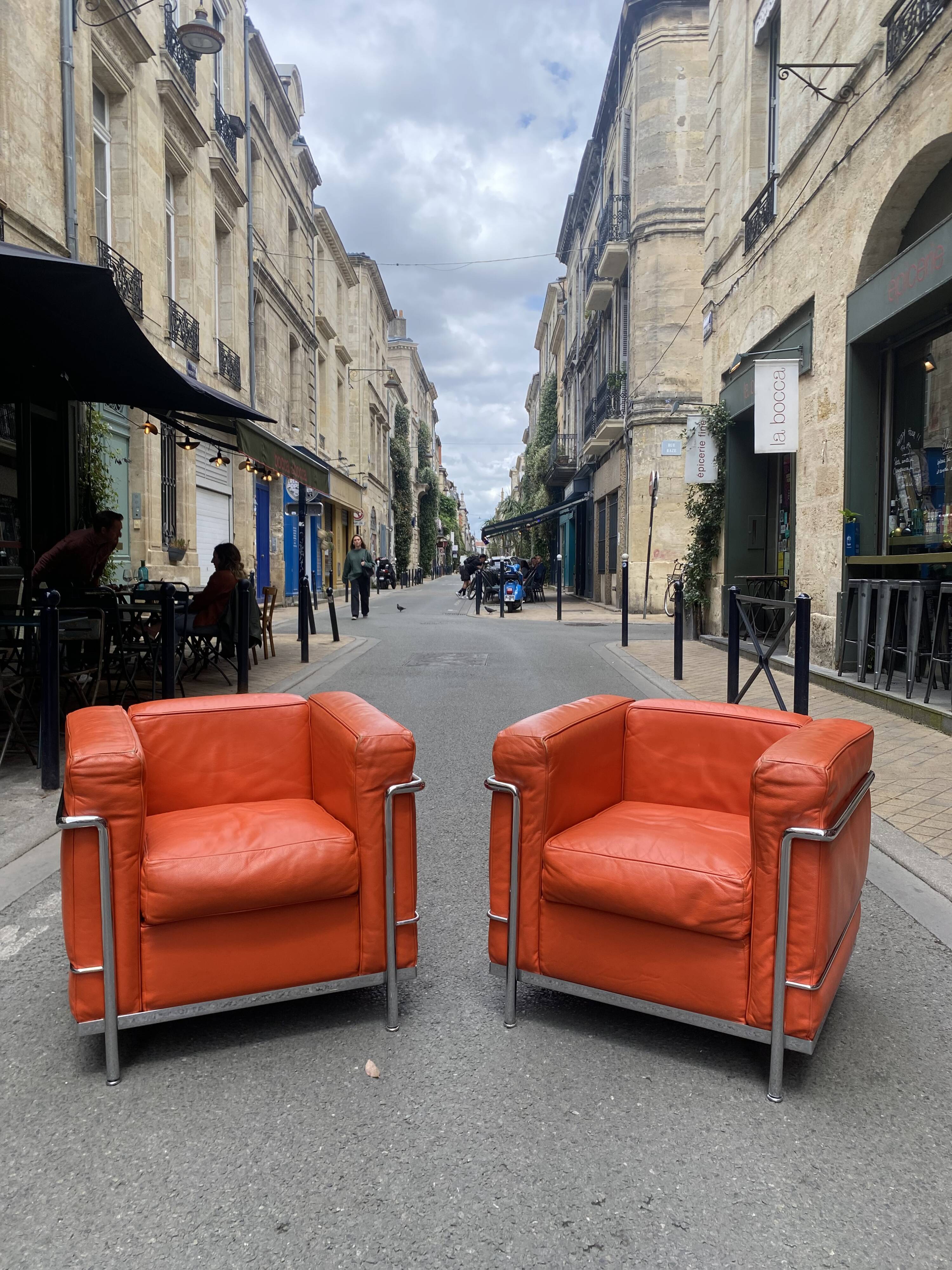 Fauteuils lc2 le corbusier par cassina