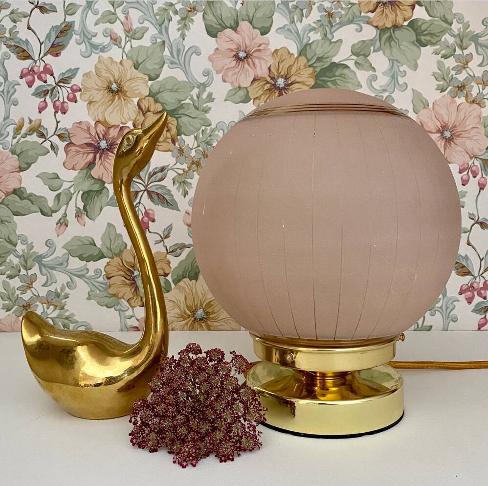Vintage art deco globe table lamp in pink granite glass