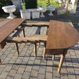 12-foot round oak table with 7 extensions / 20 people