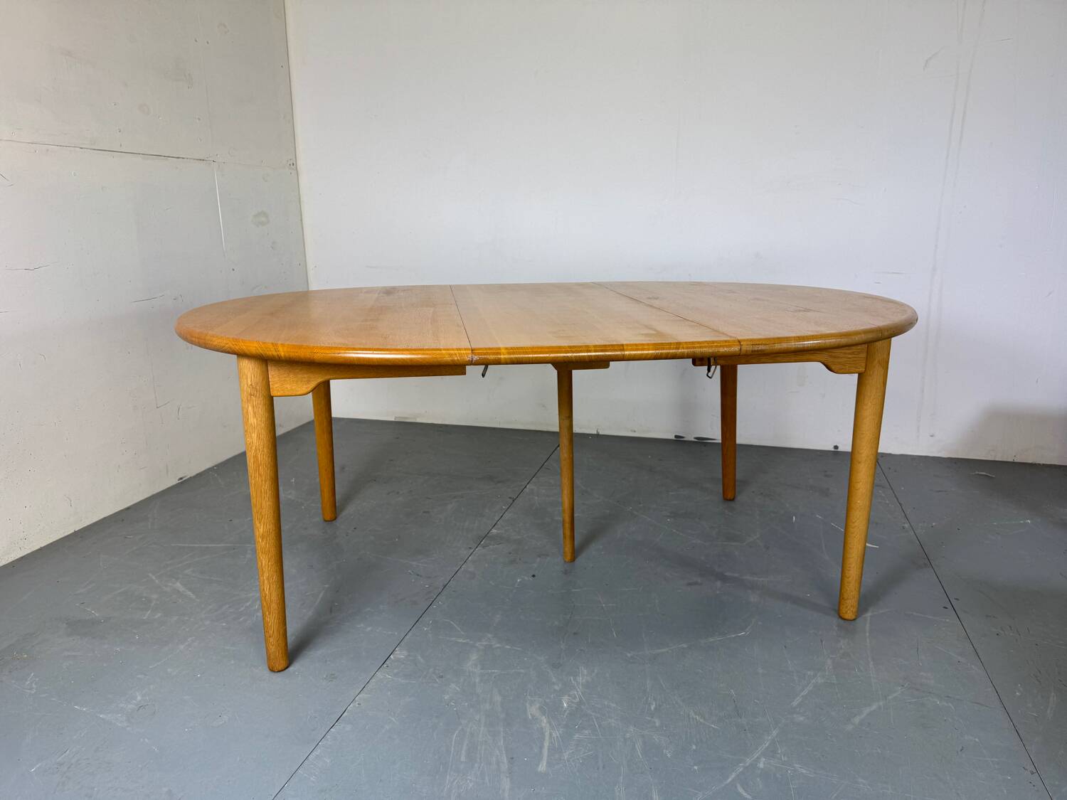 Table à manger ronde extensible en chêne, design danois du milieu du siècle, années 1960