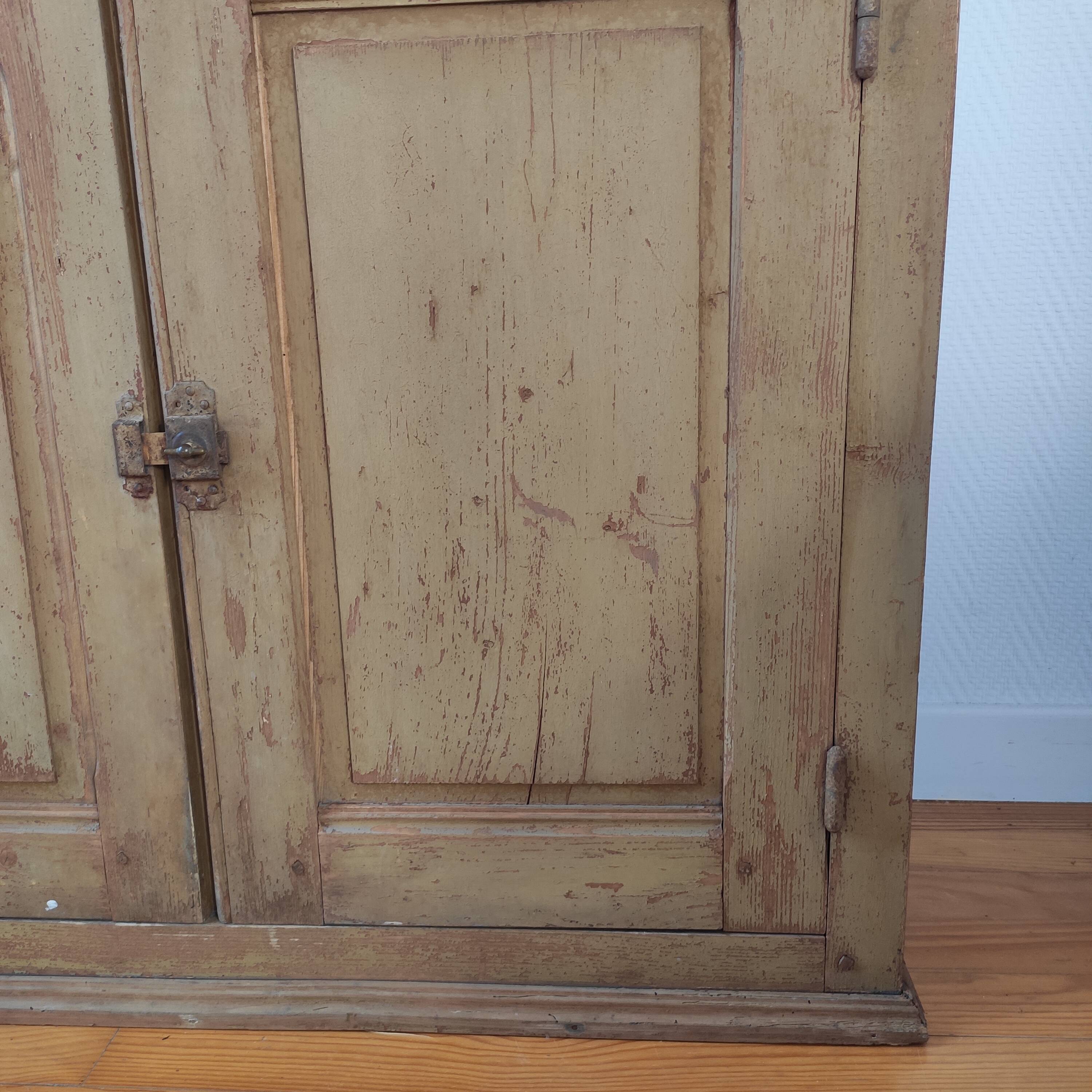 Old Parisian style buffet