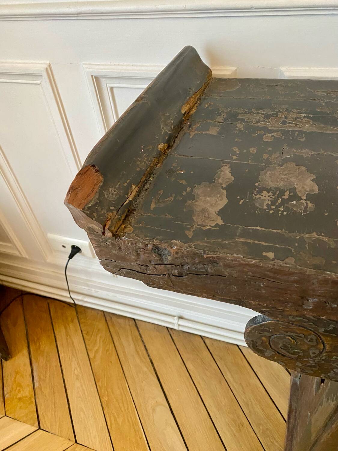 Ancient Chinese console