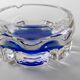Cendrier en verre de Murano vintage : verre clair avec une bulle bleu cobalt, design italien des années 50.