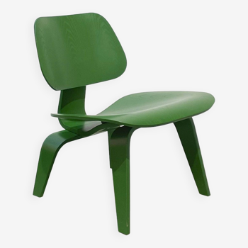 LCW chair by Charles & Ray Eames - Herman Miller