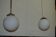 Suspension vintage avec une boule en opaline blanche