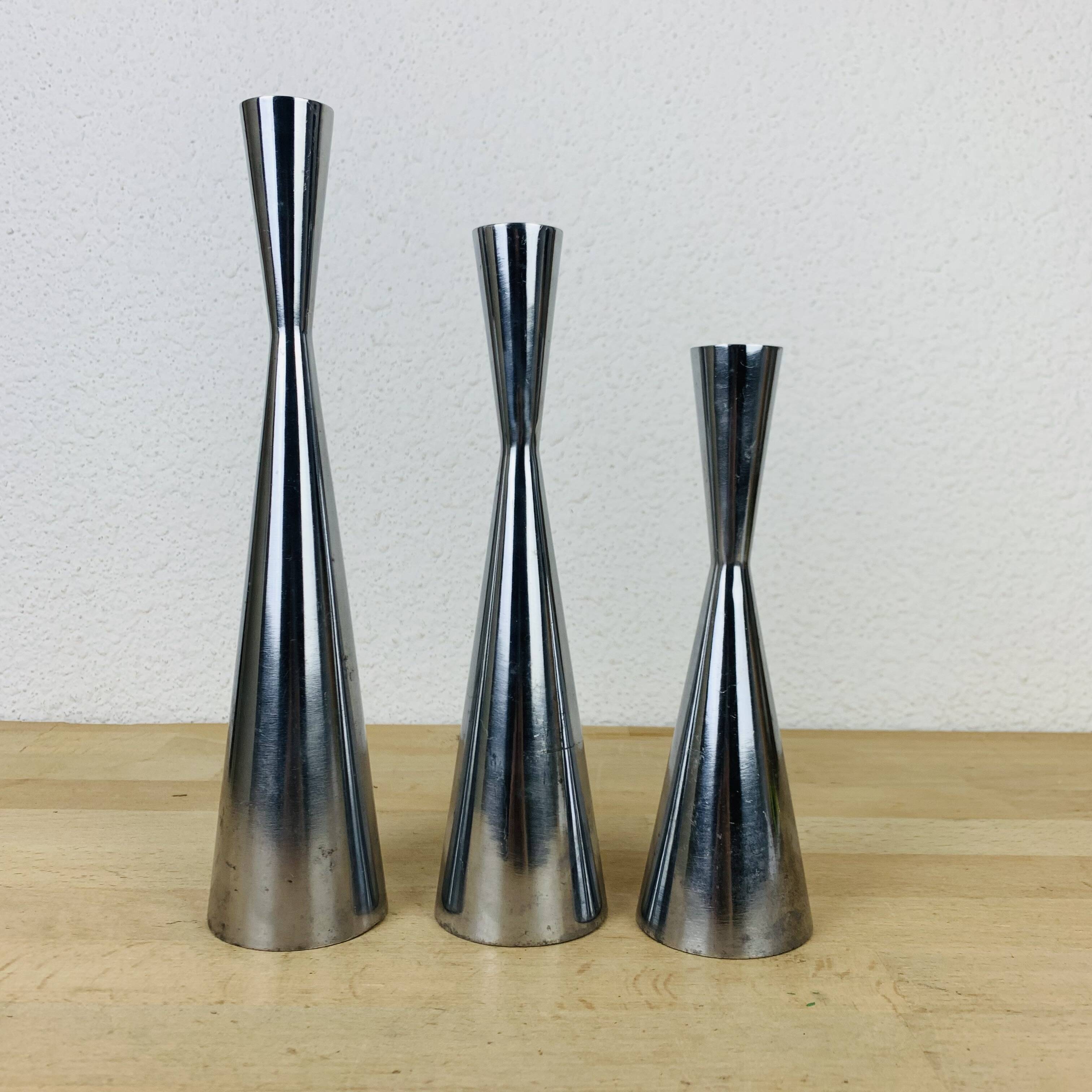 3 aluminum diabolo candle holders