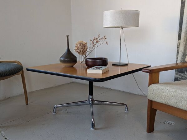 Table basse Charles et Ray Eames pour Herman Miller