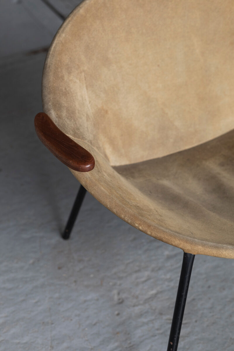 Balloon armchairs by Hans Olsen for Lea design 1960