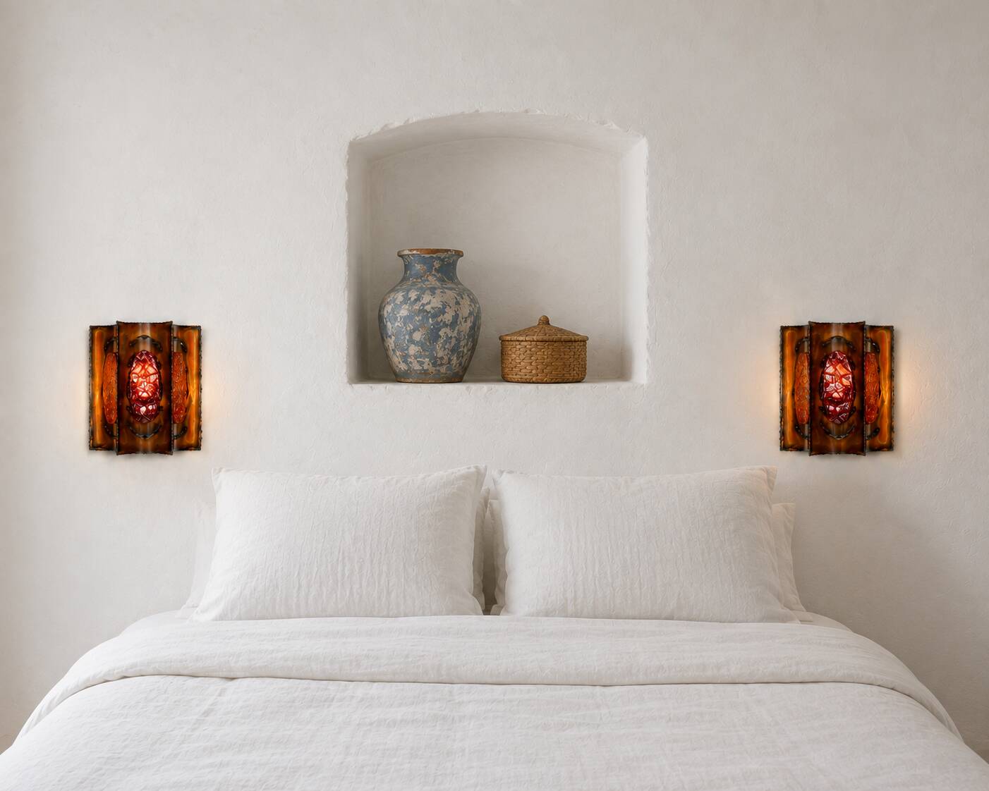 Brutalist wall sconces by Accolay in copper and resin, 1960s.