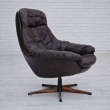 Années 1970, fauteuil vintage danois en cuir par HWKlein, bon état d'origine.