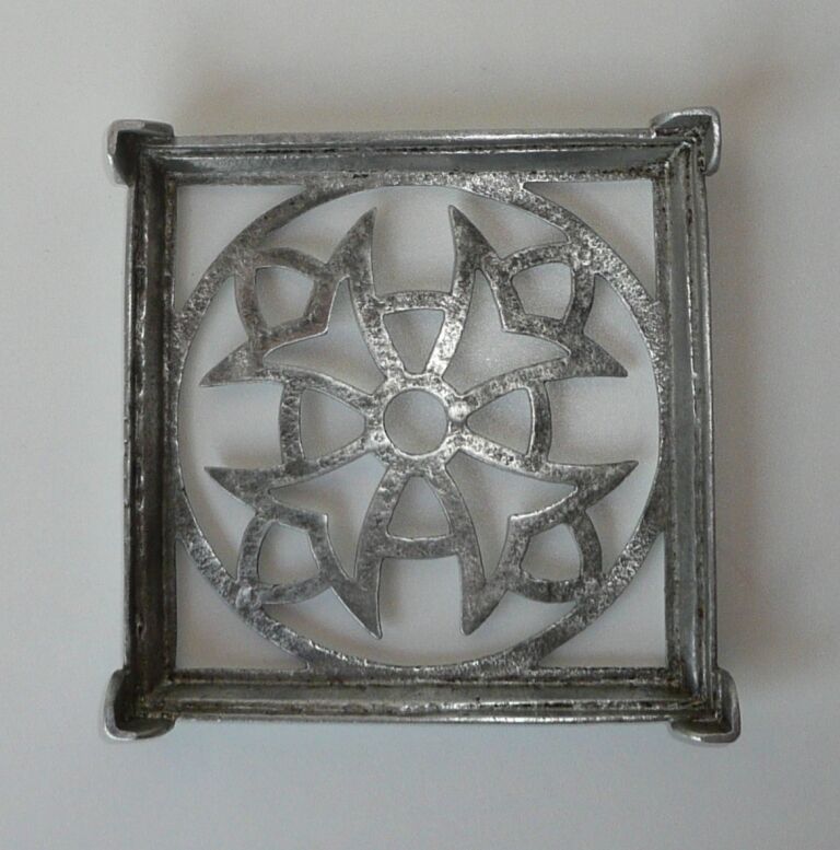 Dessous de plat art déco aluminium