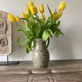 Vase with pattern