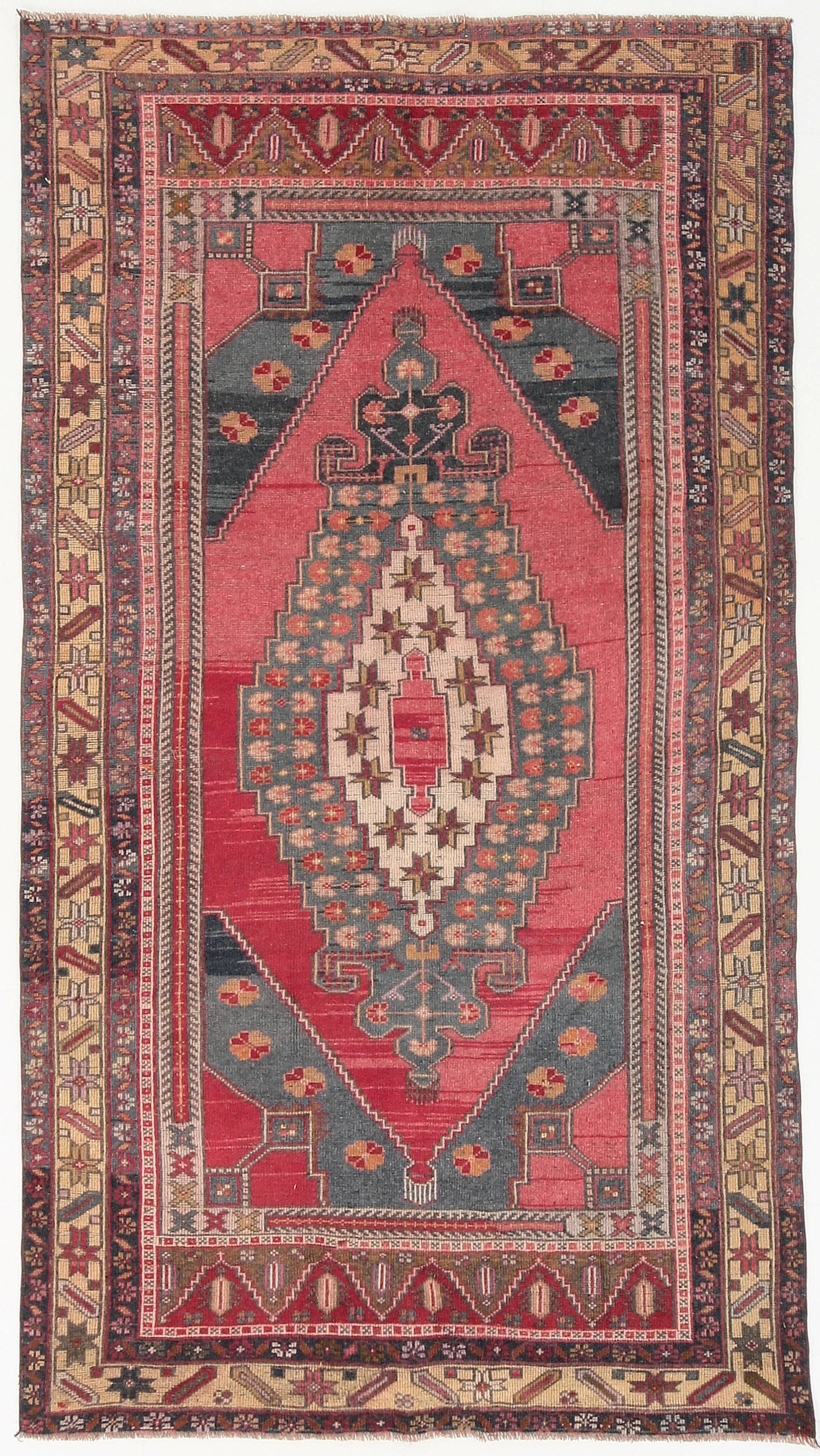 5x9 Red & Cream Classic Persian Rug, 152x271Cm
