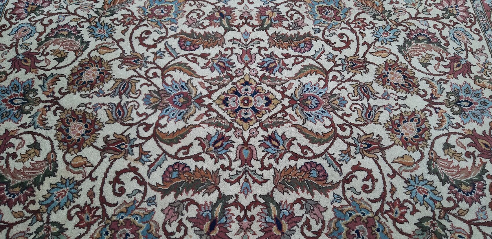 Hand knotted wool carpet