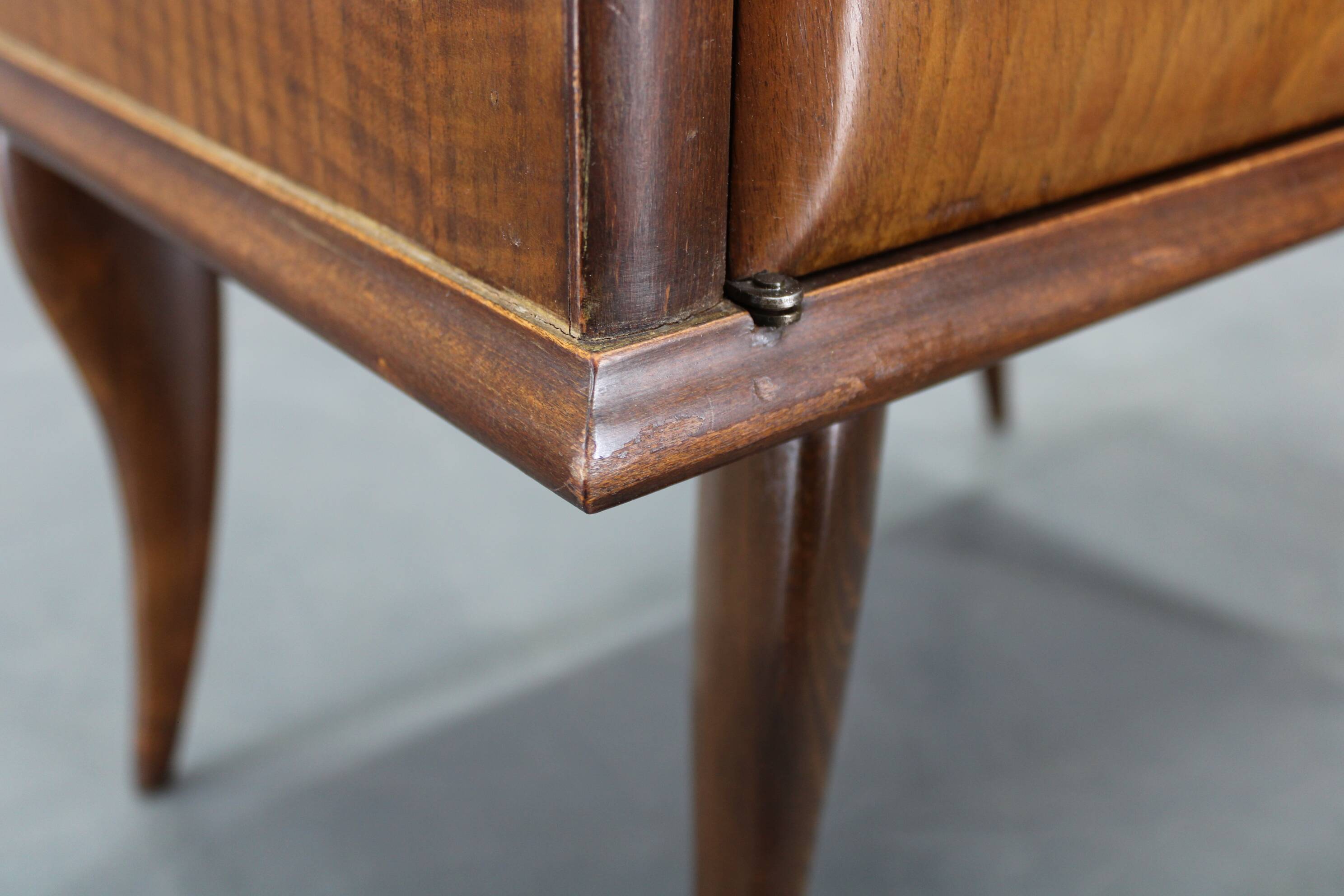Pair of mid-century Italian walnut nightstands with glass top, 1950s