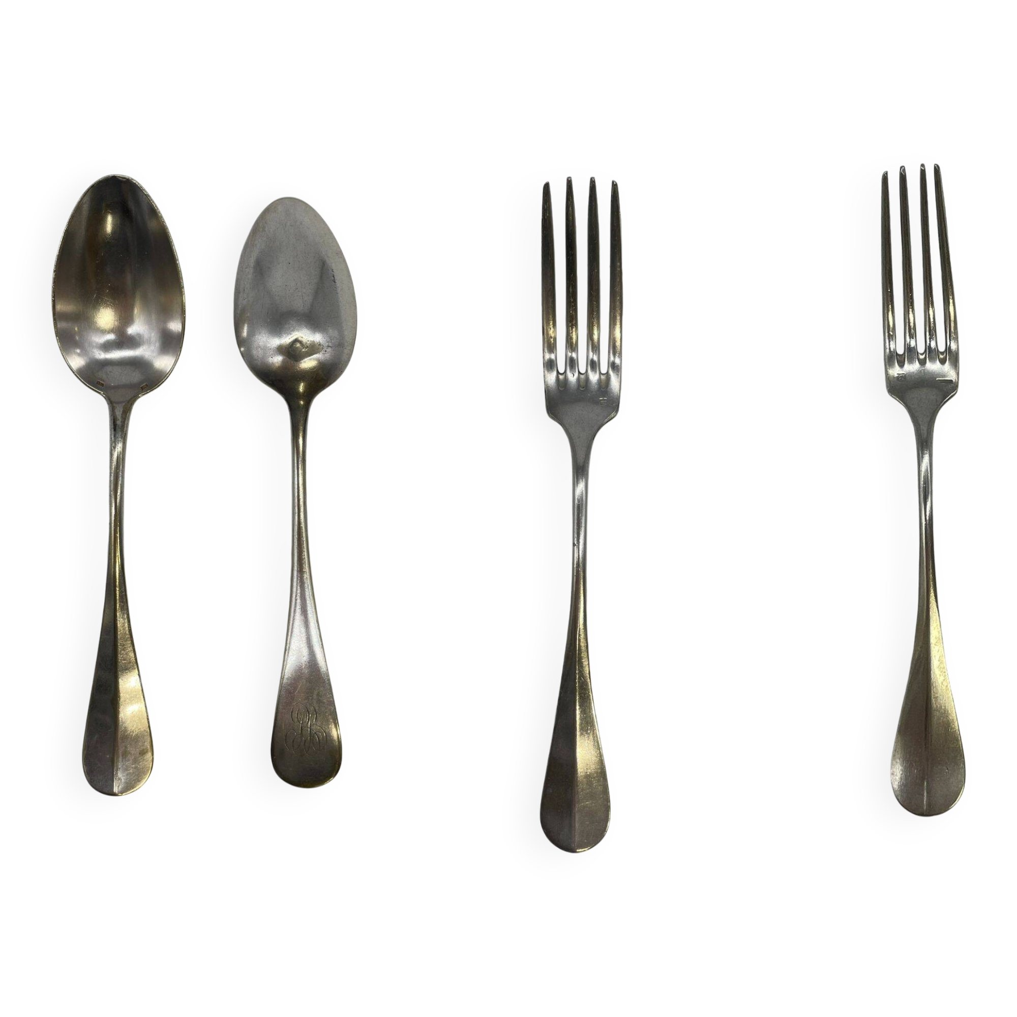 Set of 2 soup spoons and 2 lunch forks.