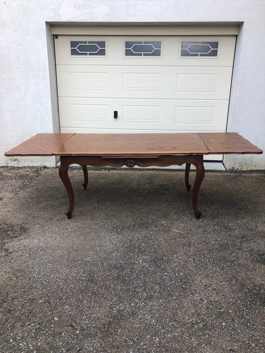 French provincial dining table, Louis XV style