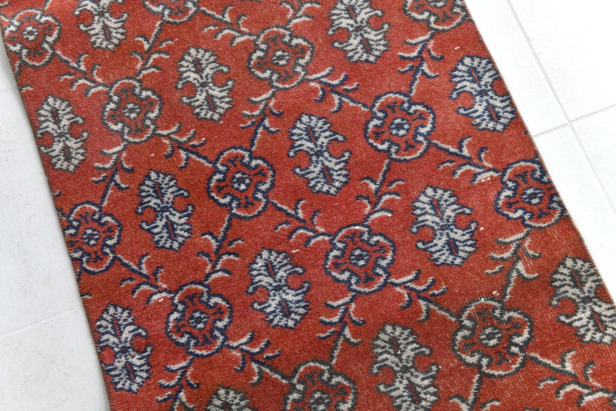 2x9 Red & Dark Blue Floral Vintage Runner Rug, 75x285Cm SK 23566