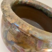 Iridescent ceramic pot