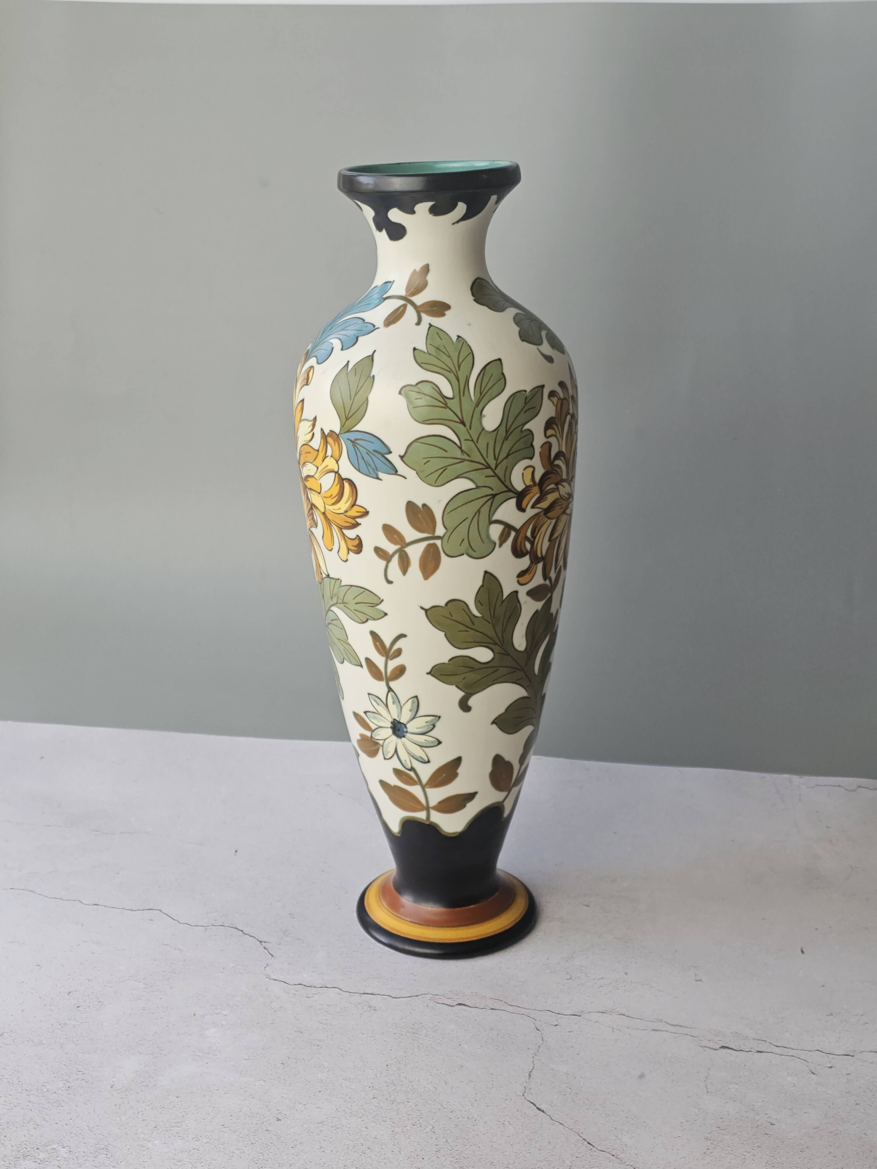Large multicoloured floral vase in Royal Gouda Porcelain, Zuid Holland.