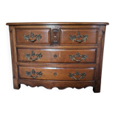 Classic chest of drawers