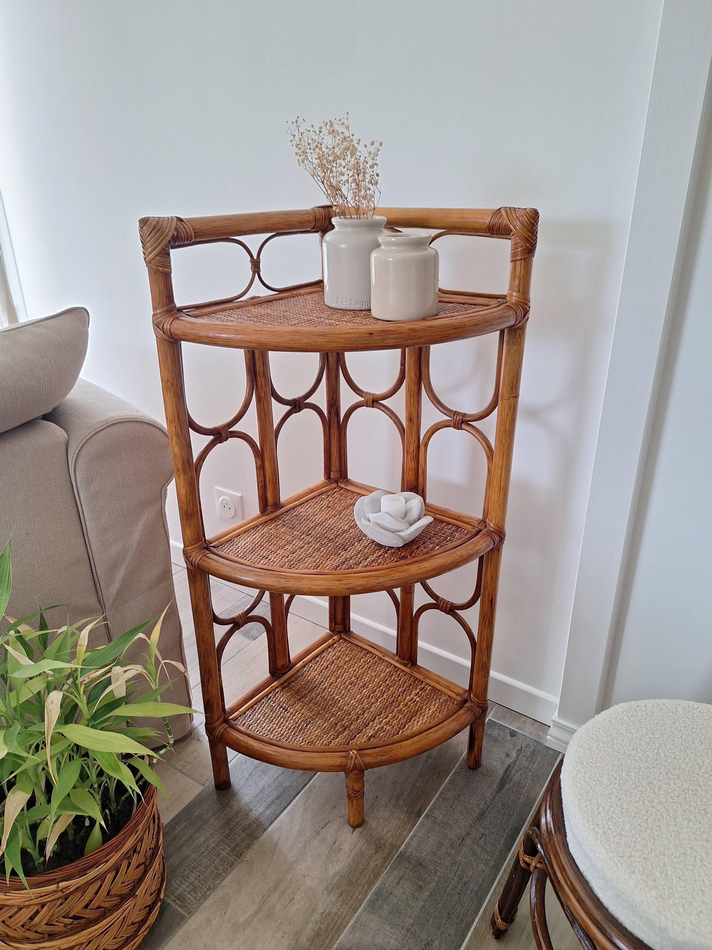 Etagère d'angle en rotin