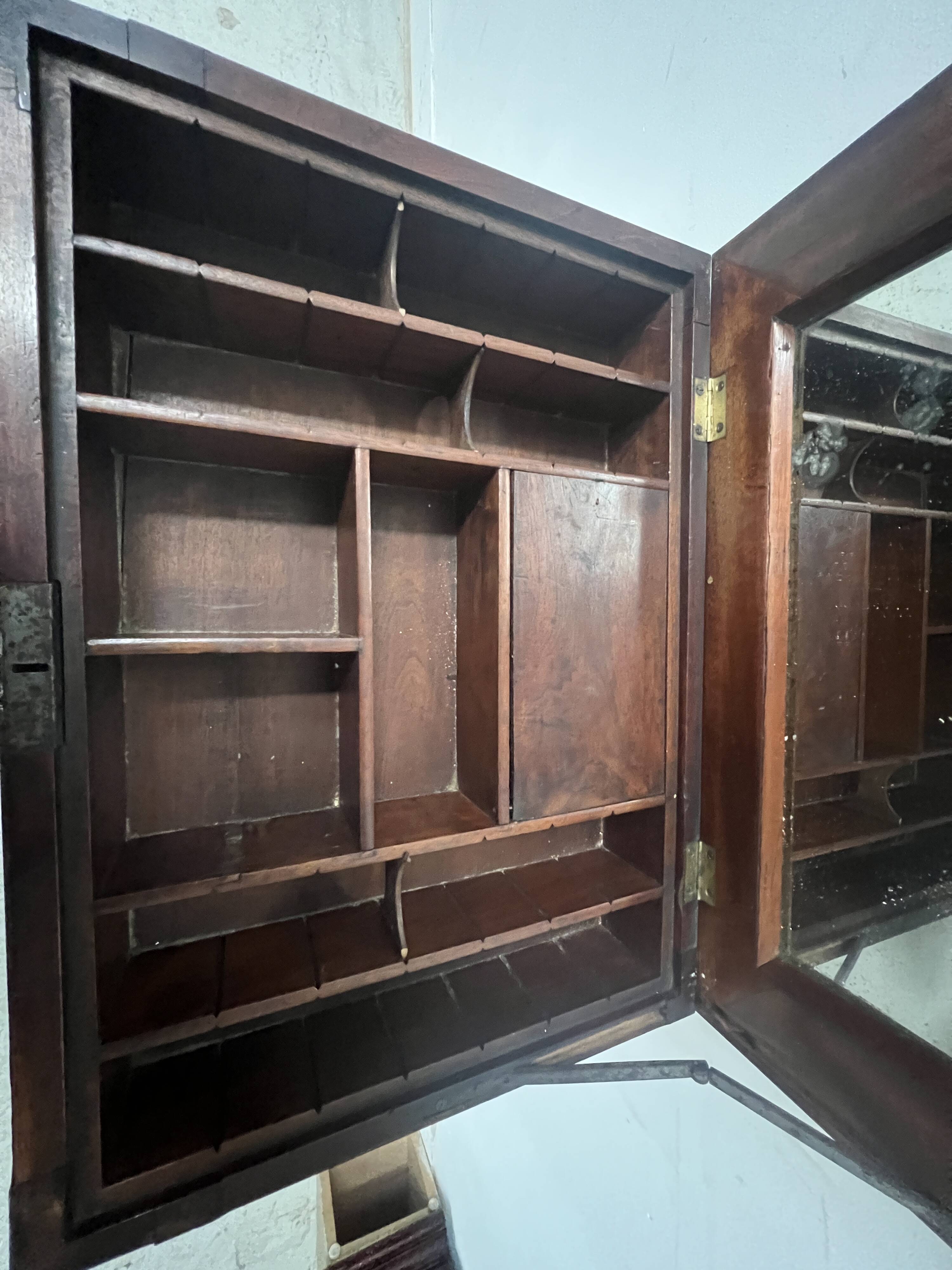 Empire period lady's dressing table in mahogany and veneer, 19th century