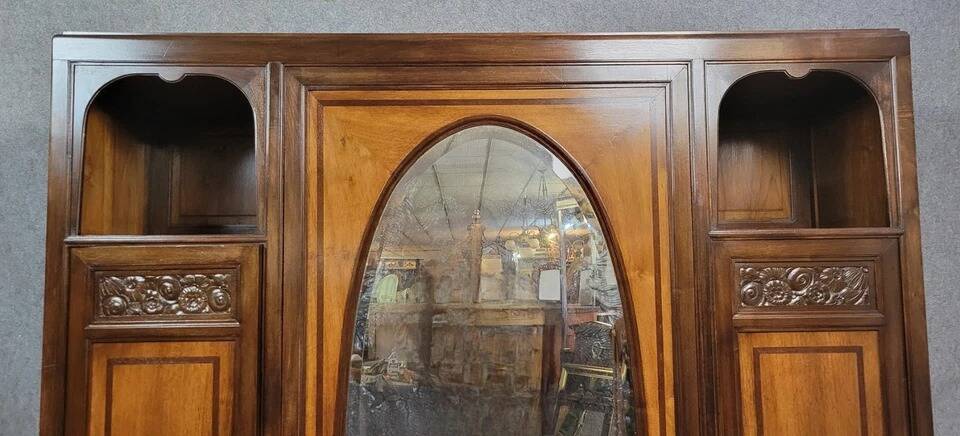 Louis Majorelle: Art Nouveau period mirrored wardrobe in Macassar and Walnut